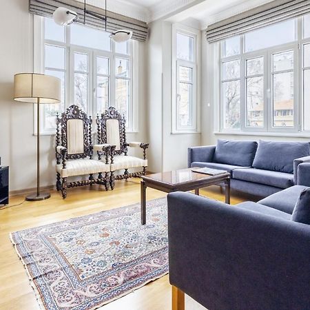 Flat With Balcony And Bosphorus View In Beyoglu Apartment อิสตันบูล ภายนอก รูปภาพ