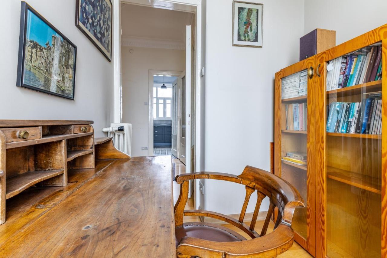 Flat With Balcony And Bosphorus View In Beyoglu Apartment อิสตันบูล ภายนอก รูปภาพ