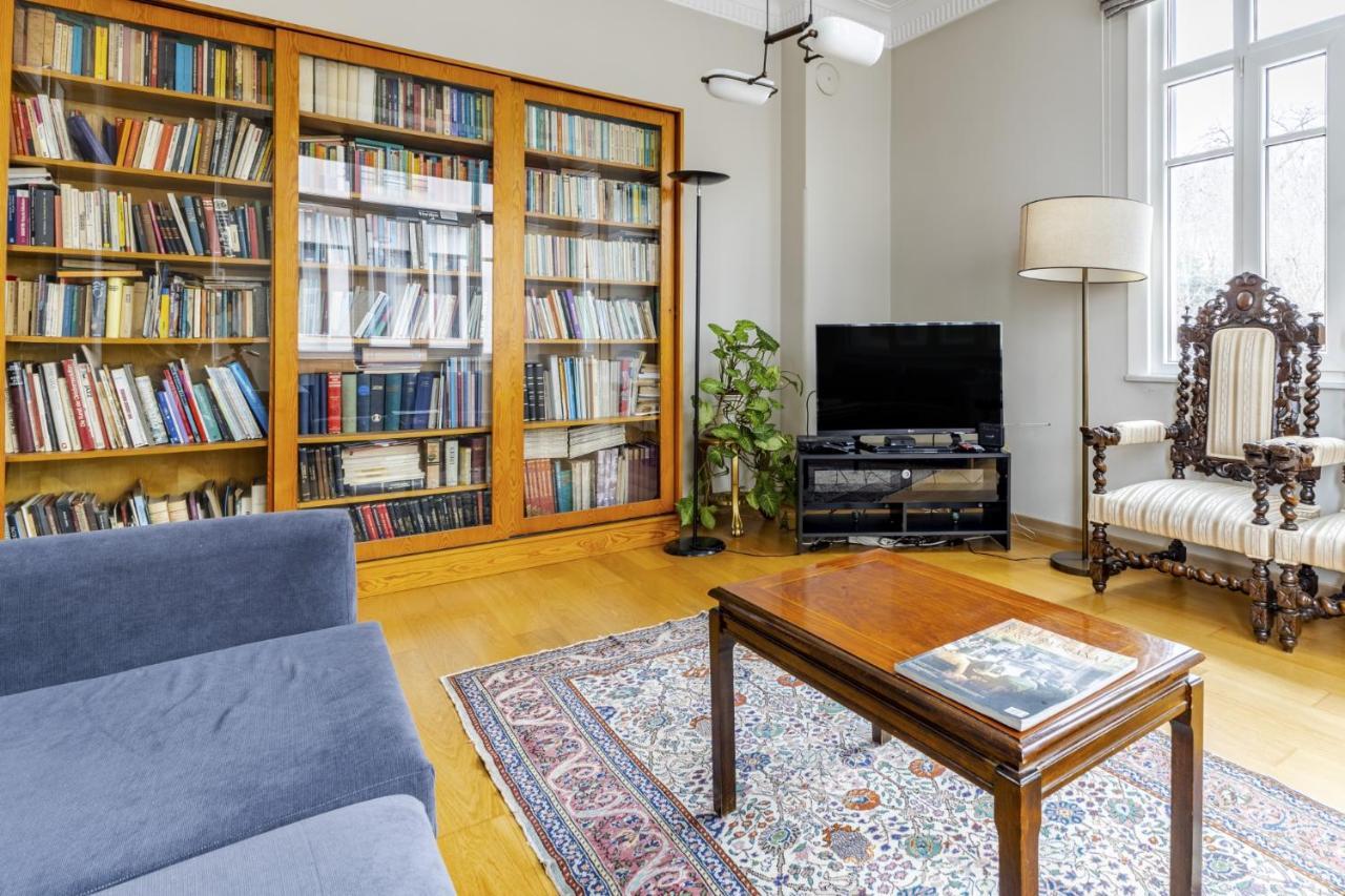 Flat With Balcony And Bosphorus View In Beyoglu Apartment อิสตันบูล ภายนอก รูปภาพ